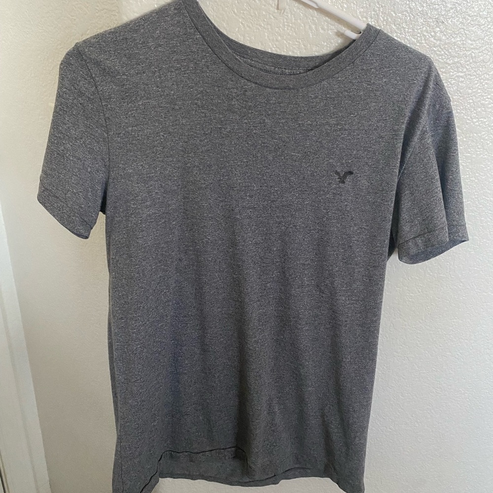 Small gray American eagle short sleeve t-shirt